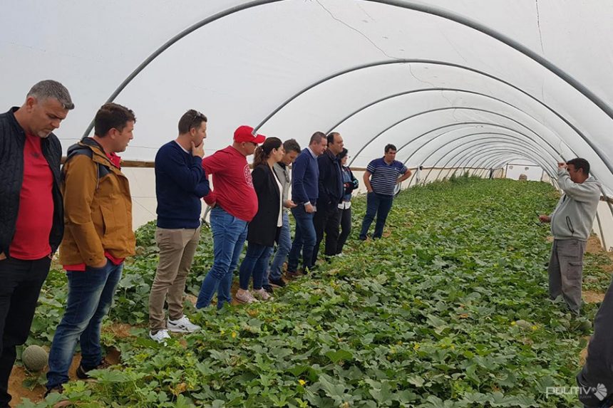 Nueva visita de agricultores a la fábrica de Politiv y a la nueva GreenNets en Israel